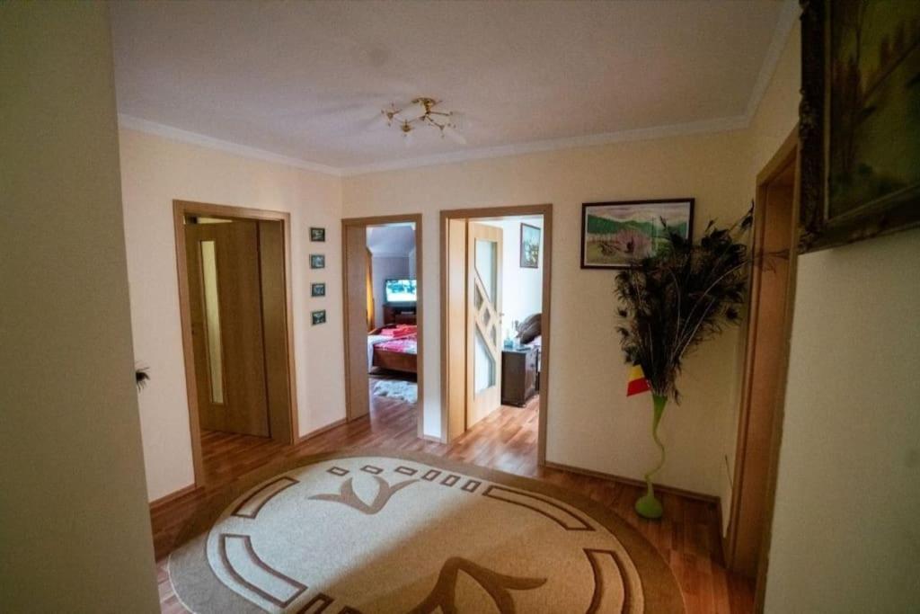 Casa Mona Villa Oradea Bagian luar foto